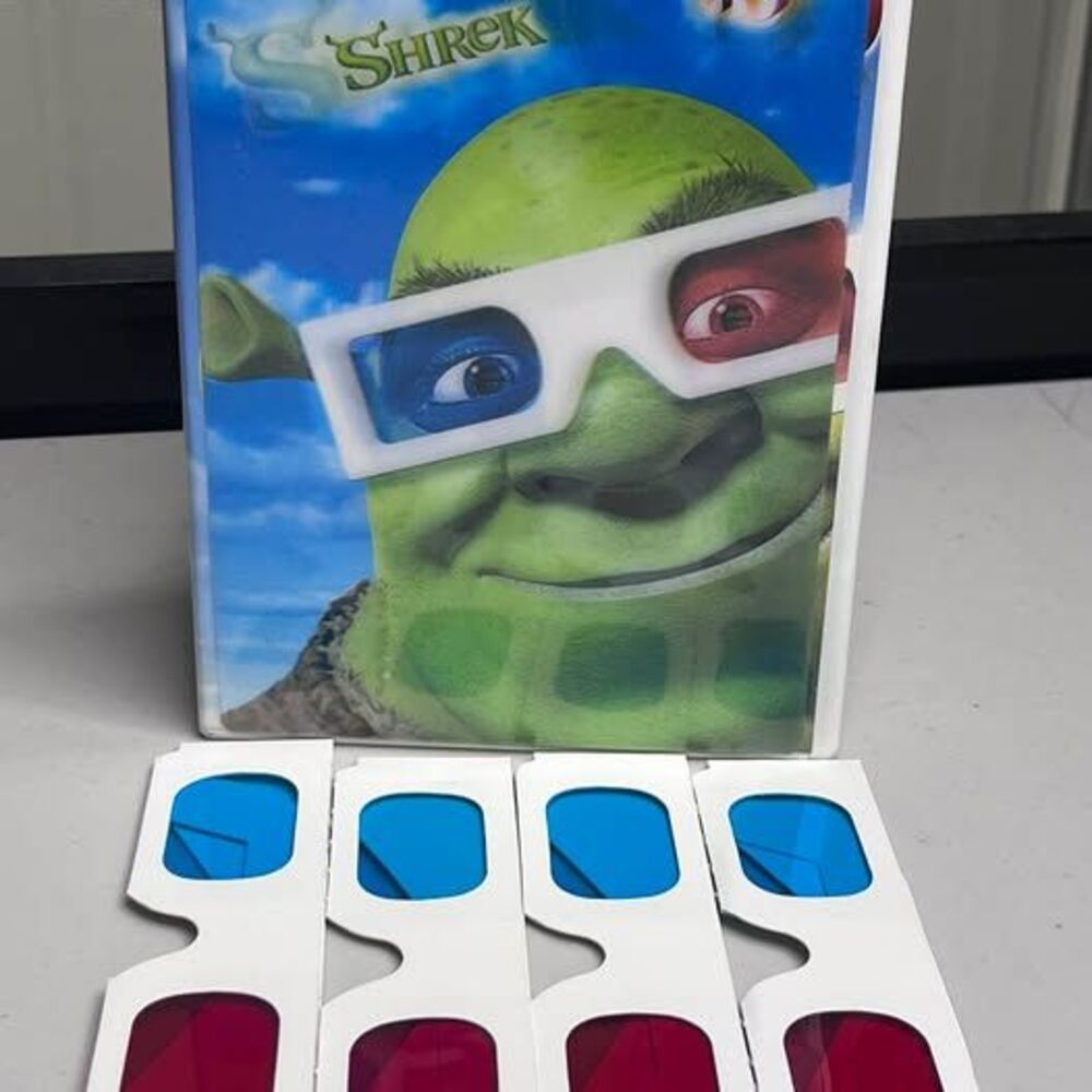 Shrek 3D DVD with 4 Pairs of 3D Glasses